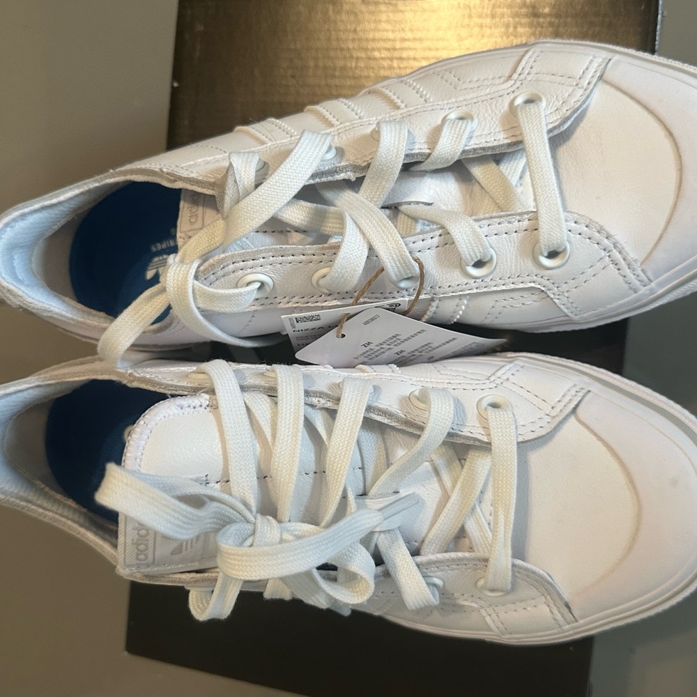 Adidas Nizza low adv leather sneakers